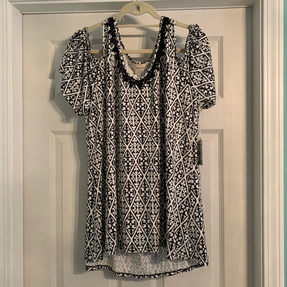 Cold Shoulder Top XL